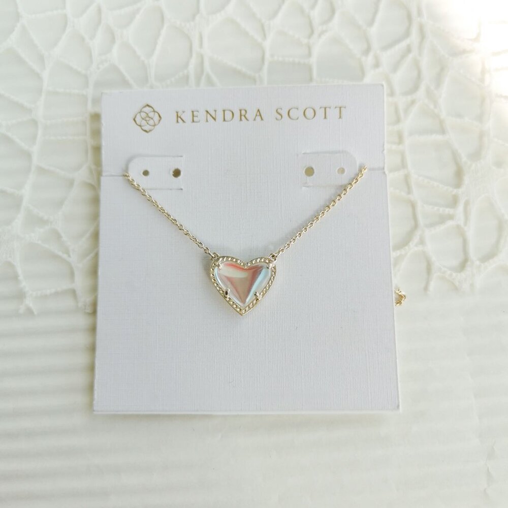 Kendra Scott | Ari Heart | Dichroic Glass Gold Necklace